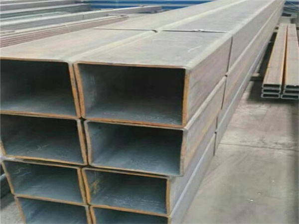 石泉Q355B<font style='color:red'>无缝方管</font>大厂出货